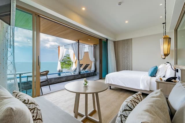 Seaview Pool Suite