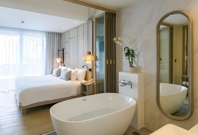 Pool Suite