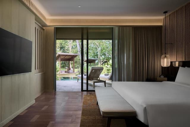 Suite, 1 King Bed (Private Pool)