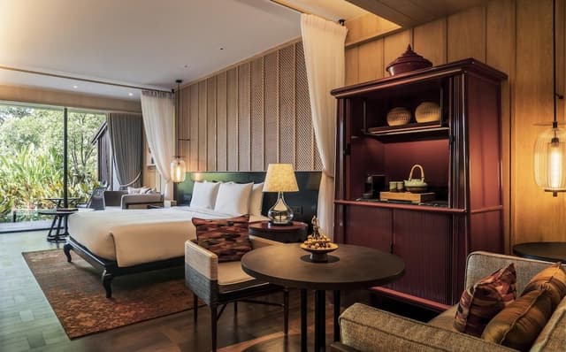 Room, 1 King Bed, Pool Access