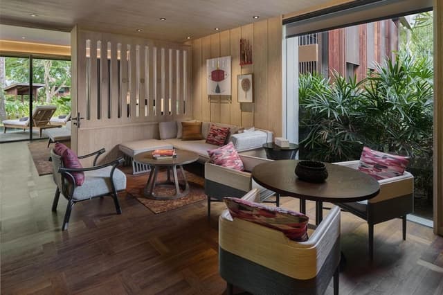 Suite, 1 King Bed (Private Pool)