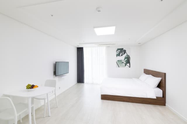Junior City View Suite