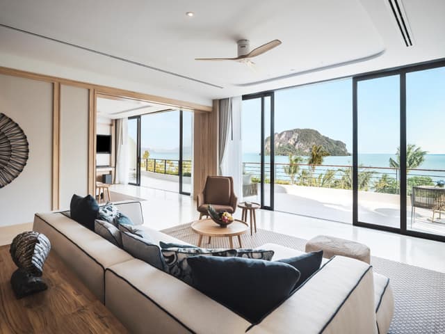 Sea View Pool Penthouse