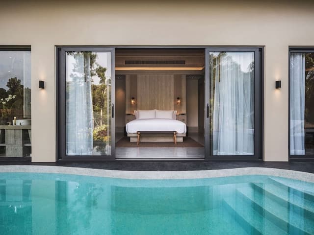Lagoon Pool Villa