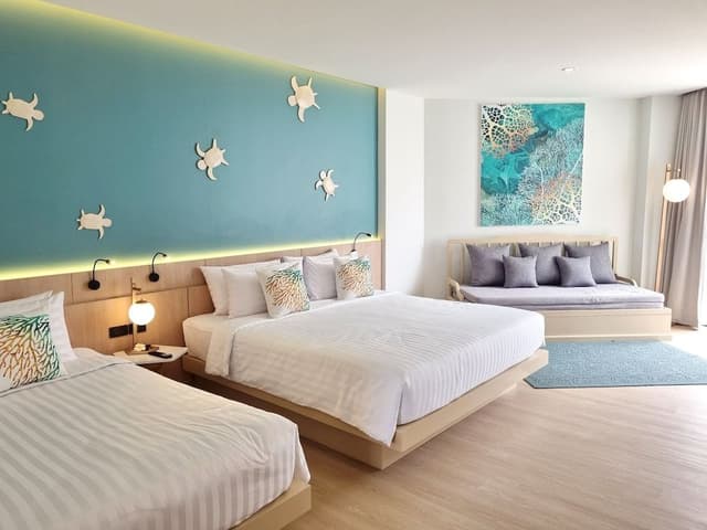 Family Room, Garden View