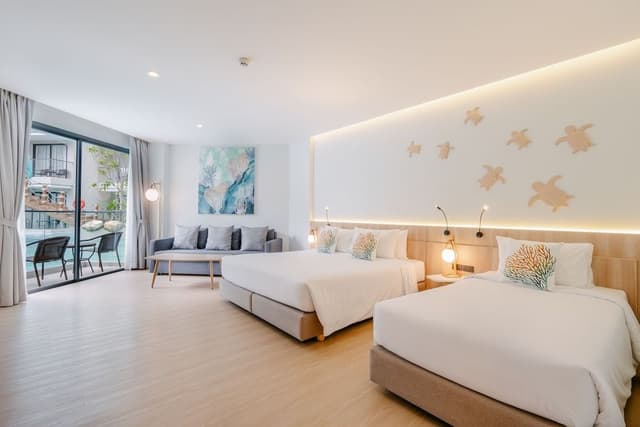 Family Room, Pool Access