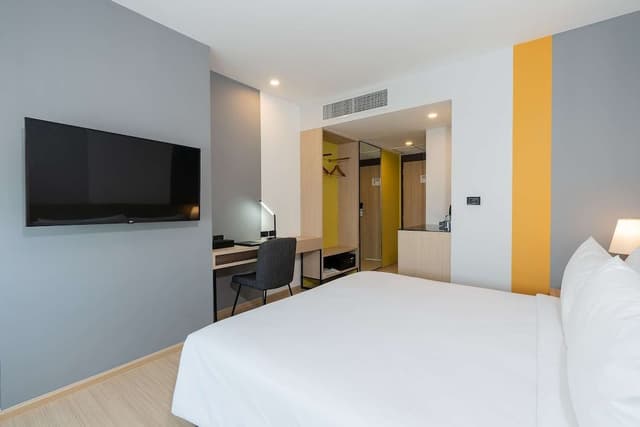 Superior Room, 1 King Bed, Non Smoking