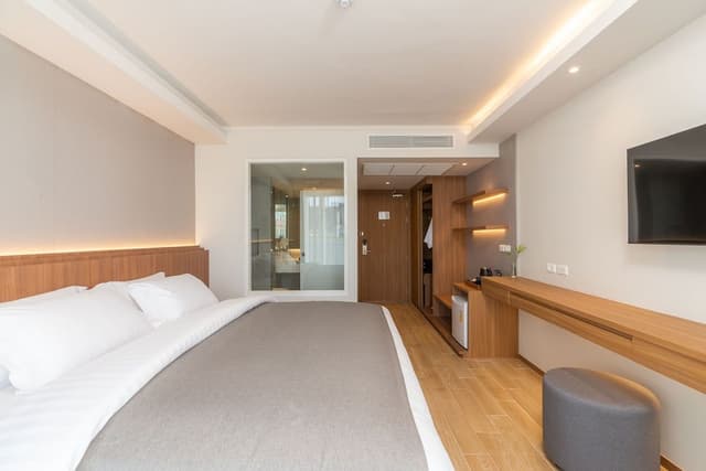 Superior King Room