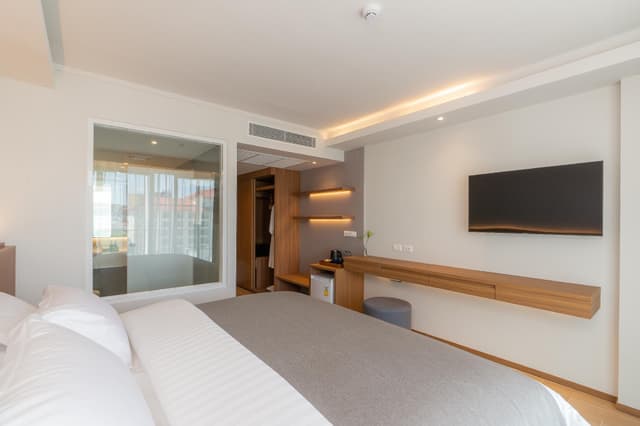 Deluxe King Room