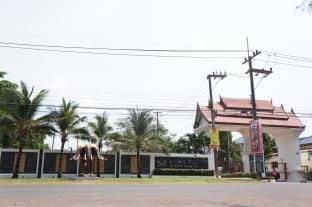 Oasis Garden and Pool Villa at VIP Chain Resort Oasis Garden and Pool Villa at VIP Chain Resort