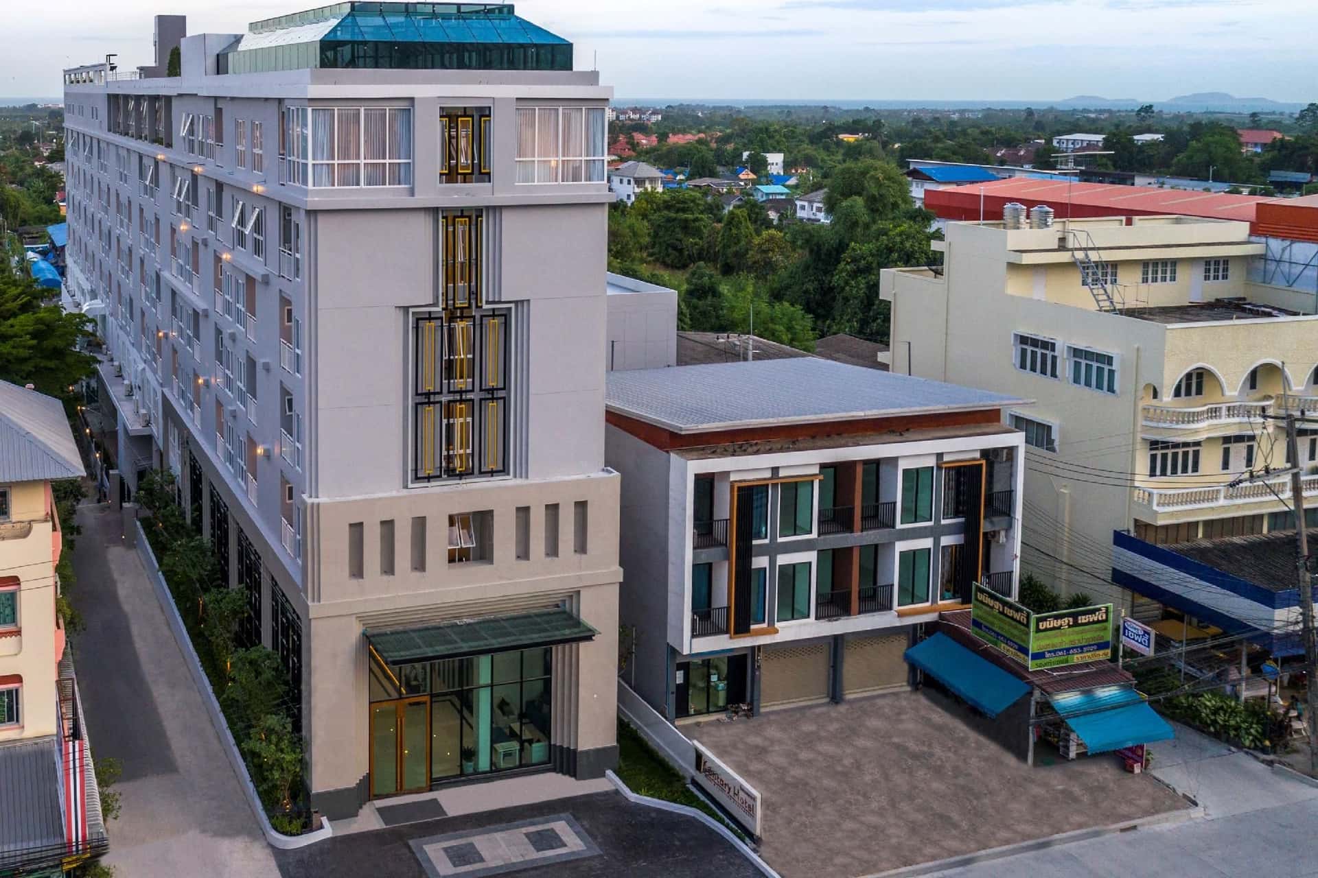 โรงแรมแคนทารีบ้านฉาง