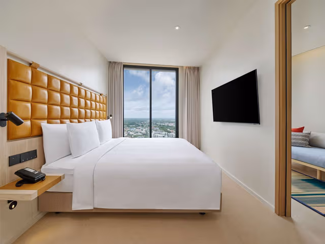 KING DELUXE SUITE