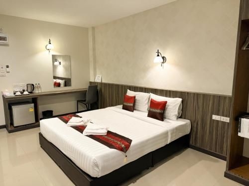 The hub suratthani hotel1
