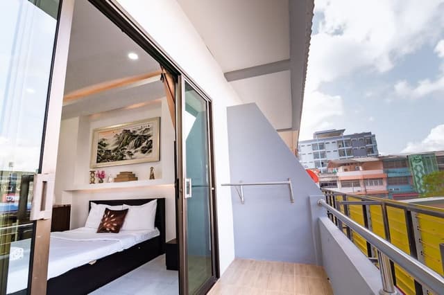 Deluxe Triple Room