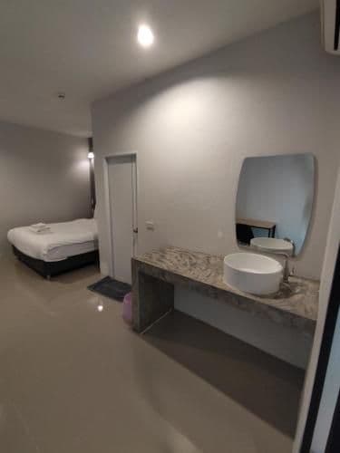 Superior Room with Shower