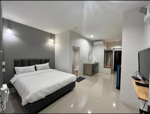 Superior Room with Shower