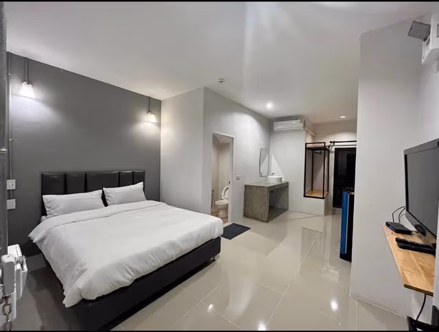 Superior Room with Shower