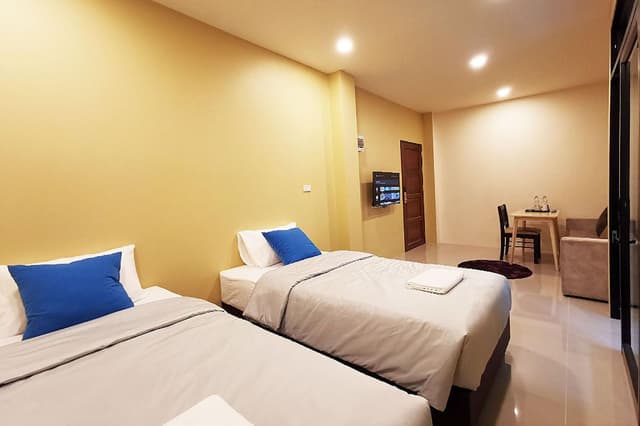 Deluxe Twin Room