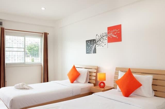 Standard Twin Room