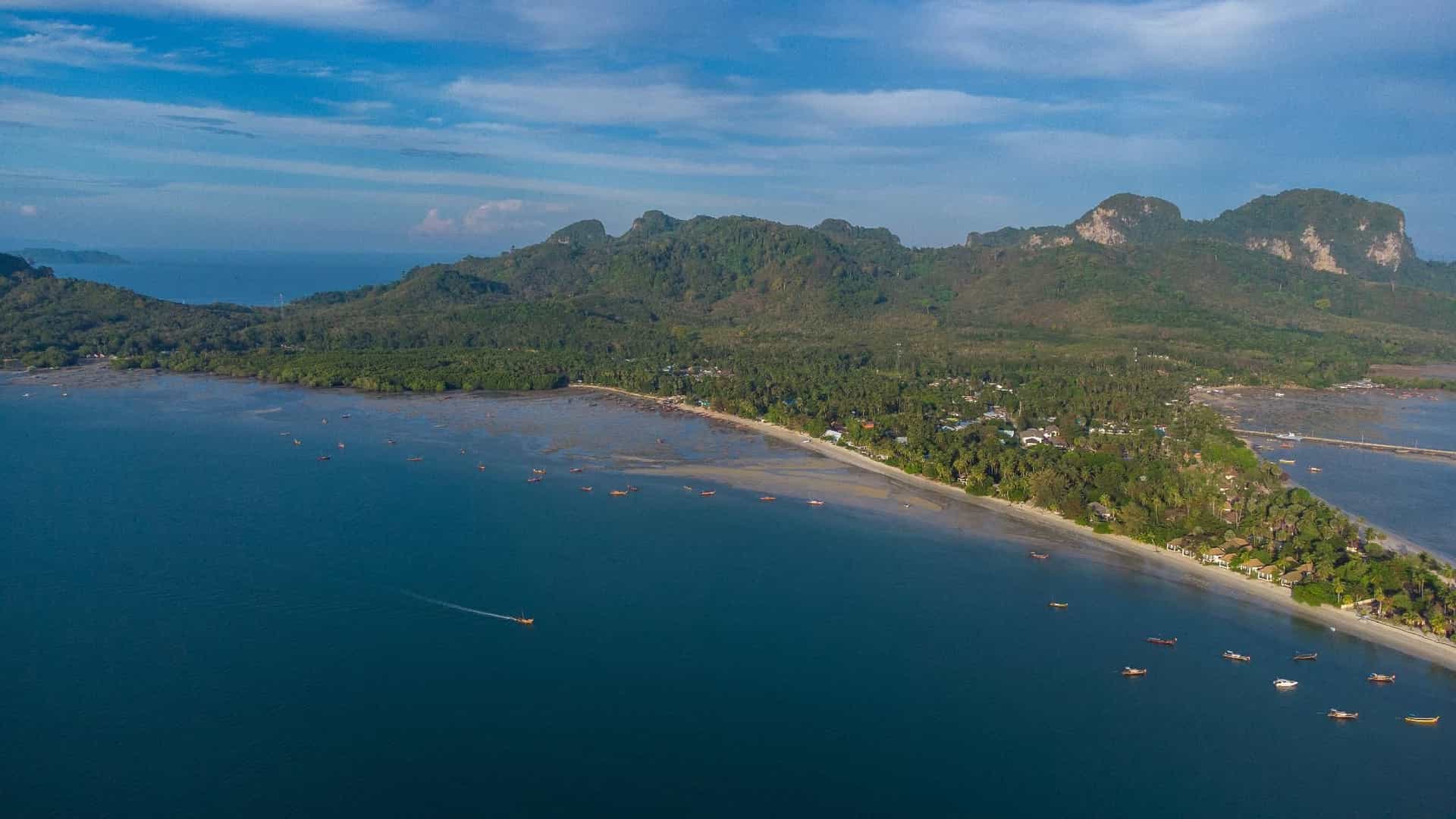 ปาวาปี บีช รีสอร์ต เกาะมุก ปาวาปี บีช รีสอร์ต เกาะมุก
