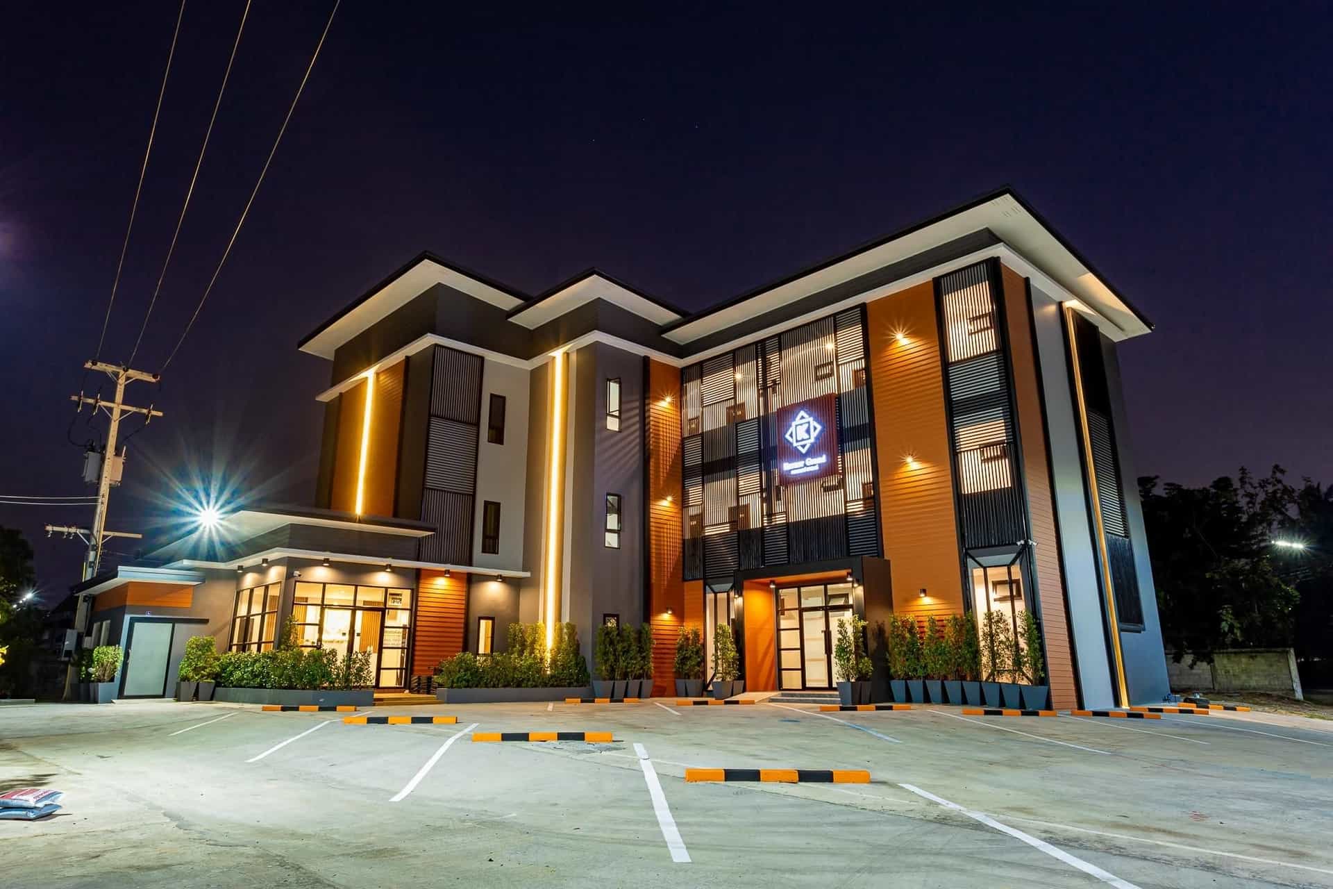 โรงแรมคอร์เนอร์ แกรนด์ โรงแรมคอร์เนอร์ แกรนด์