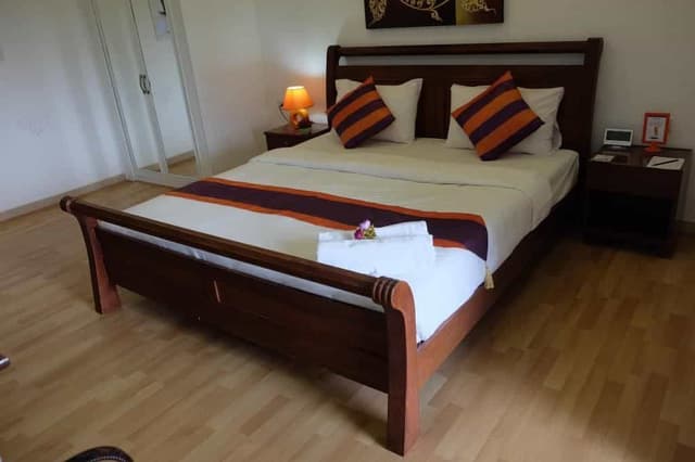 Superior/Deluxe Room (Minimum 20 nights up and cleaning 2 times/week)