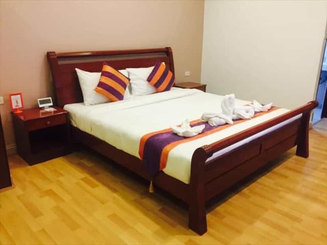 Superior/Deluxe Room (Minimum 20 nights up and cleaning 2 times/week)