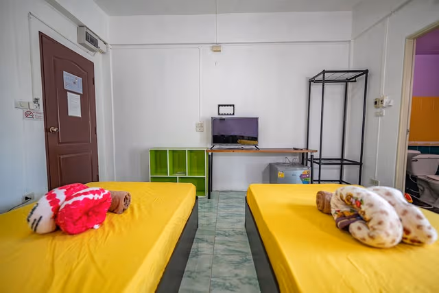Economy Room