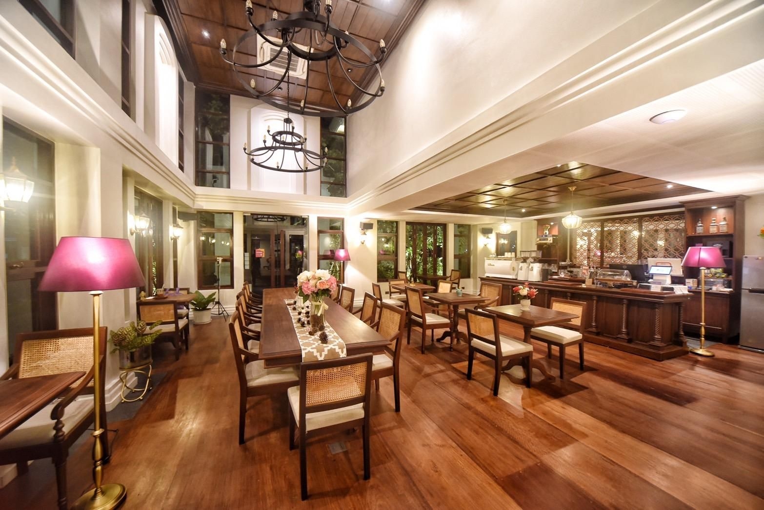 โรงแรมเดอ มาเนอร์เชียงใหม่ (De Manor Chiang Mai Hotel)2