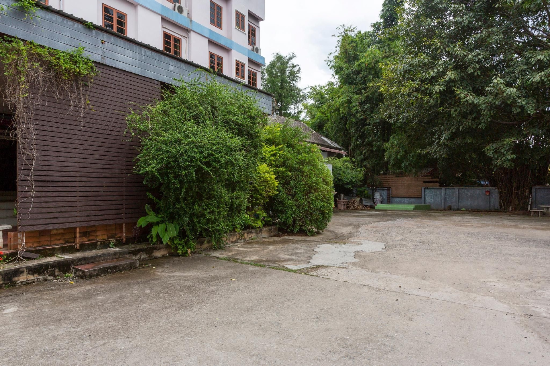 โอโย 75356 ทิพย์สิริ ลอดจ์ (OYO 75356 Thipsiri Lodge)0