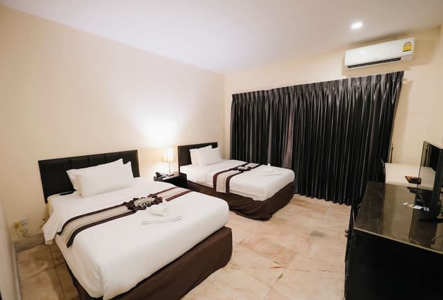 Superior Suite Twin
