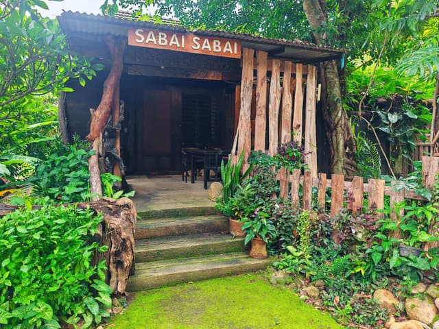 4 Person Room With Shared Bathroom