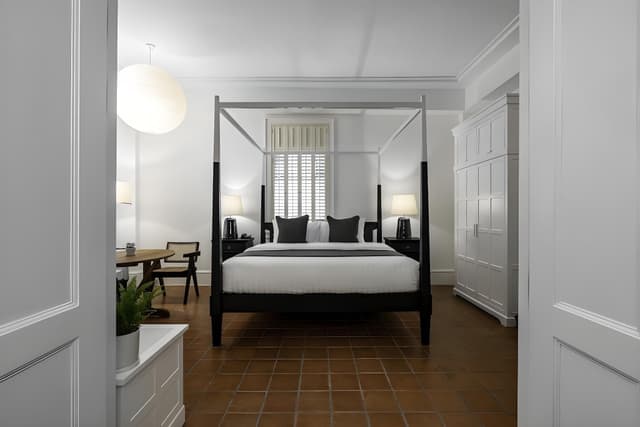 Grand Deluxe King Bed Room