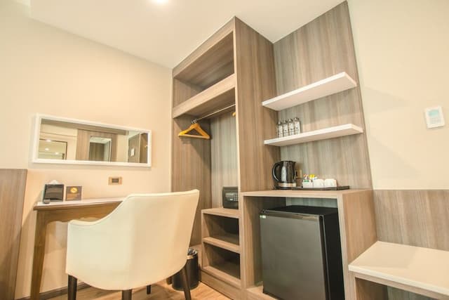 Triple Room, Multiple Beds, Non Smoking