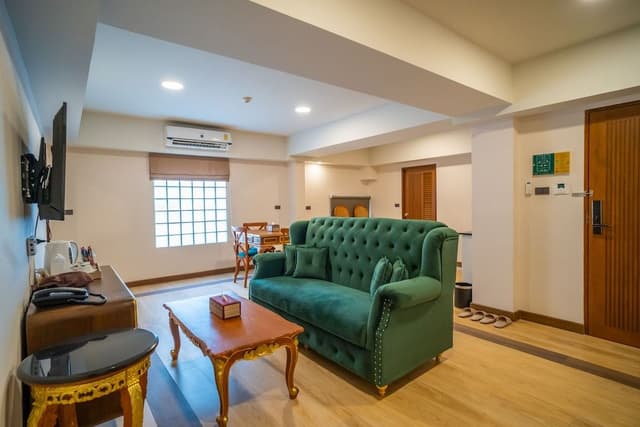 Executive Suite