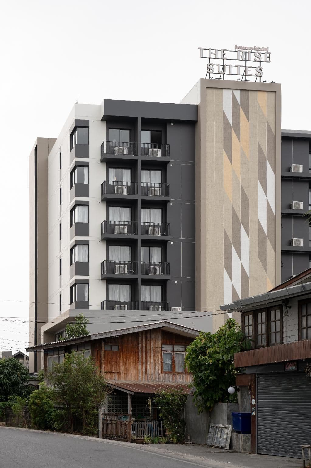 The Rise Suites Hotel Chiang Mai The Rise Suites Hotel Chiang Mai
