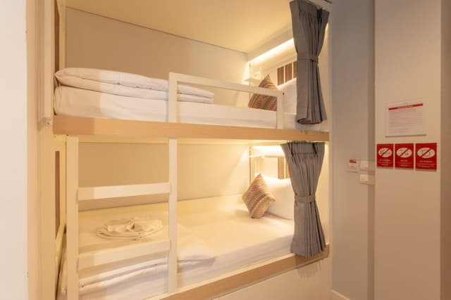 Peoney Room 6 Beds