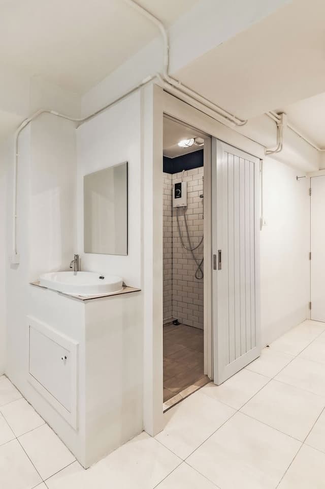 Quadruple Family with Private Bathroom