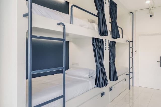 8-Bed Mixed Dormitory with Shared Bathroom