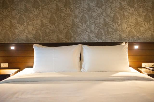 Garden View King Room