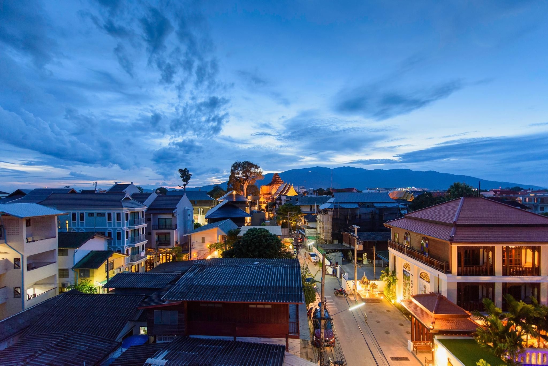ชลา นัมเบอร์ 2 อาร์ต แอนด์ แกลเลอรี เชียงใหม่ (Chala Number 2 Art and Gallery Chiang Mai)2
