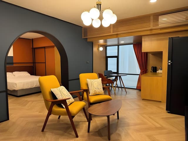 Deluxe Suite