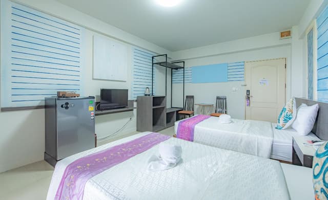 Standard Twin Room