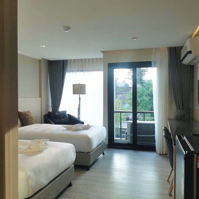 Standard Twin Room
