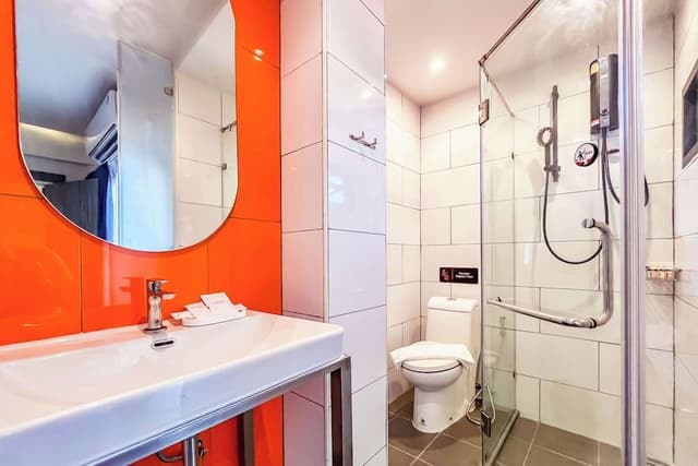 Deluxe Room, 2 Twin Beds, Non Smoking, Poolside
