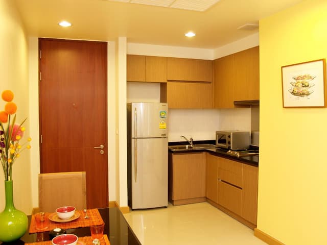 Studio King Bed Non-Smoking Room
