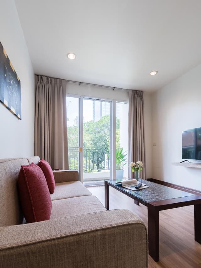 1-Bedroom Apartment - Non-Smoking