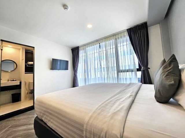 Grand Deluxe Balcony Double Room