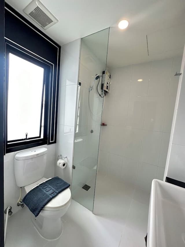 Deluxe Twin Room (No window)