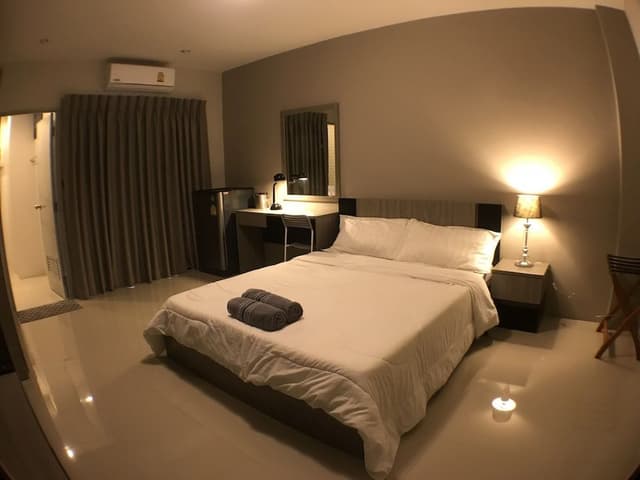 Deluxe Single Room